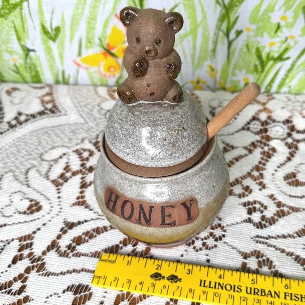 Vintage 1981 Mellow Mud Studio Pottery Bear Honey Pot Jar with Dipper Signed